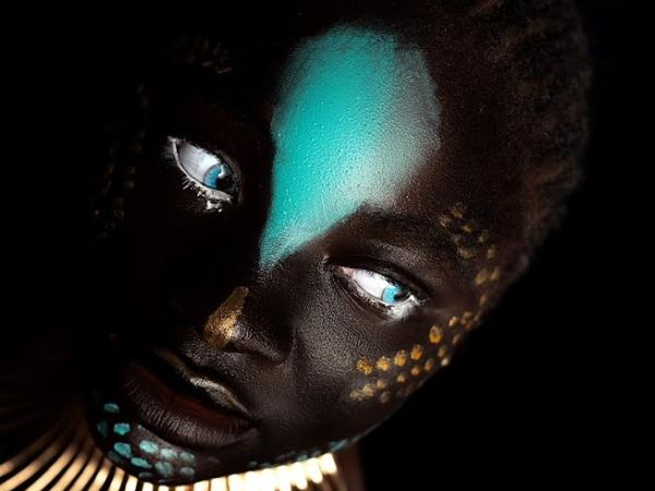 Samuel Oladele’s Bordering Portraits