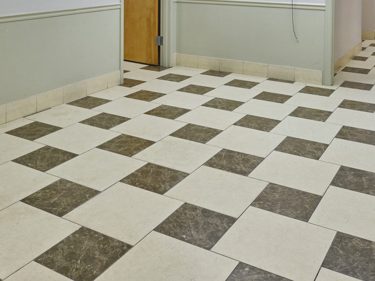 Flash Fiction: 15 Seconds of Fame & Hopscotch at the Hospital